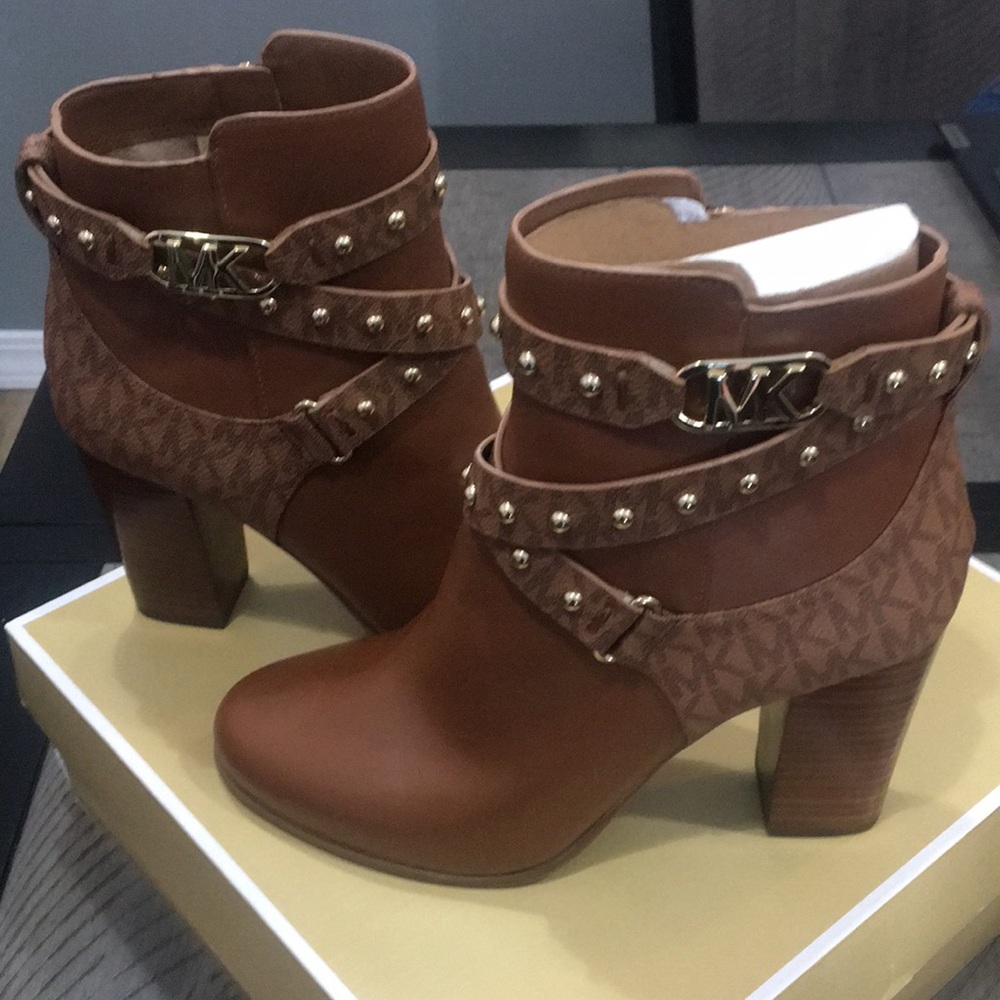 MK ankle boots